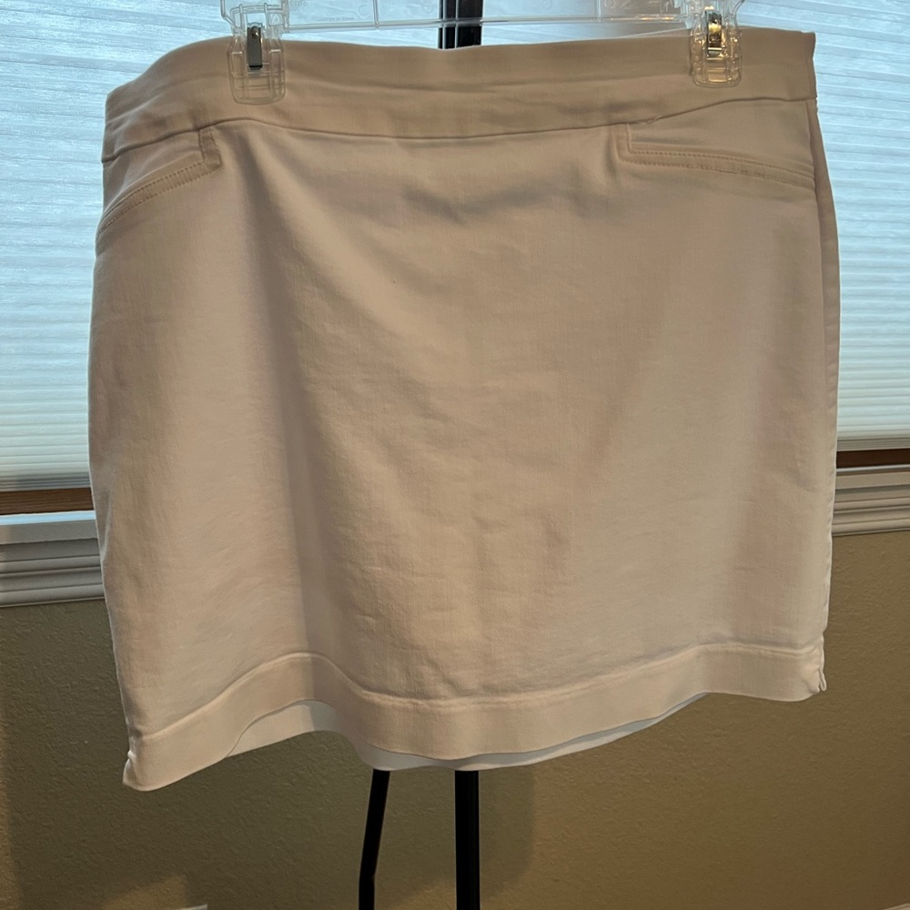 Skort, who doesn’t love a Skort?